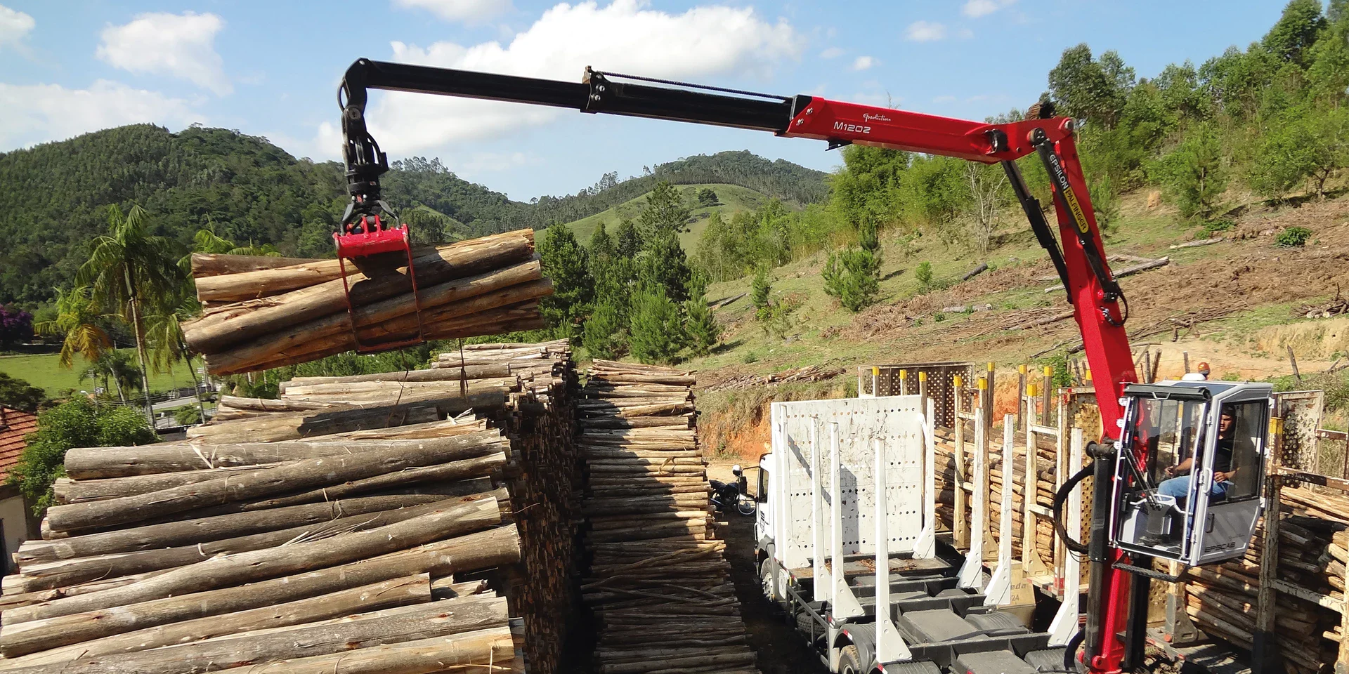 Grúa forestal y de reciclaje soluciones PALFINGER